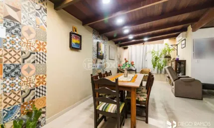 Casa com 3 quartos à venda na Rua Caetano La Porta, 285, Rubem Berta, Porto Alegre, 278 m2 por R$ 490.000