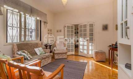 Casa com 3 quartos à venda na Rua Borges do Canto, 266, Petrópolis, Porto Alegre, 355 m2 por R$ 1.800.000