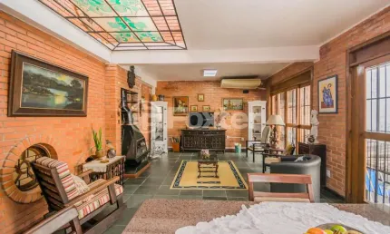 Casa comercial com 4 salas à venda na Rua Frei Henrique Golland Trindade, 555, Boa Vista, Porto Alegre, 299 m2 por R$ 2.385.000