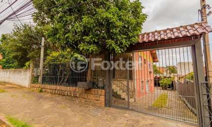 Casa com 4 quartos à venda na Rua Antônio Josephino Perrone, 243, Espírito Santo, Porto Alegre, 231 m2 por R$ 442.225