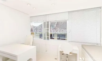 Sala comercial com 1 sala à venda na rua andré puente, 441, independência, porto alegre, 46 m2 por r$ 323.000