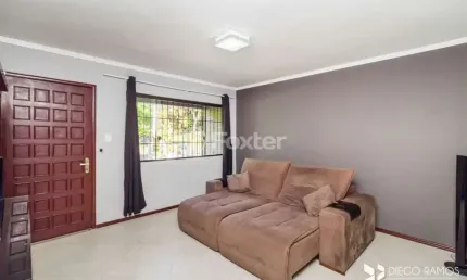 Casa com 3 quartos à venda na Rua Antônio Josephino Perrone, 343, Espírito Santo, Porto Alegre, 172 m2 por R$ 465.000