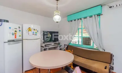 Casa com 3 quartos à venda na Rua Guadalajara, 855, Jardim Itu Sabará, Porto Alegre, 235 m2 por R$ 370.000