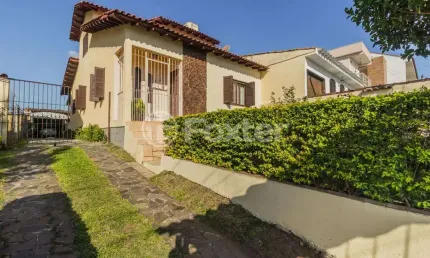 Casa com 3 quartos à venda na rua vidal de negreiros, 724, vila são josé, porto alegre, 224 m2 por r$ 464.550
