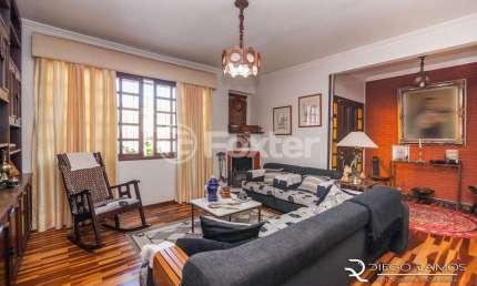 Casa com 3 quartos à venda na Rua Monte Alverne, 56, Chácara das Pedras, Porto Alegre, 171 m2 por R$ 850.000