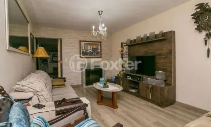 Casa com 2 quartos à venda na Avenida Cinco de Novembro, 393, Teresópolis, Porto Alegre, 258 m2 por R$ 743.000