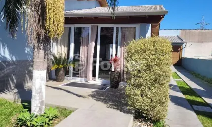 Casa com 3 quartos à venda na Rua Tapuias, 42, Parque Índio Jari, Viamão, 120 m2 por R$ 600.000