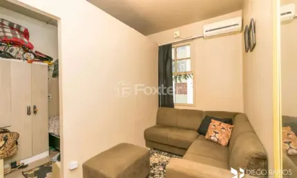 Kitnet / Stúdio à venda na Rua Doutor Voltaire Pires, 485, Santo Antônio, Porto Alegre, 24 m2 por R$ 110.000