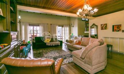 Casa com 3 quartos à venda na Rua João Bonuma, 48, Coronel Aparício Borges, Porto Alegre, 326 m2 por R$ 1.200.000