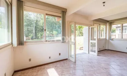 Casa com 4 quartos à venda na avenida joaquim martins da silva, 110, belém novo, porto alegre, 250 m2 por r$ 765.000