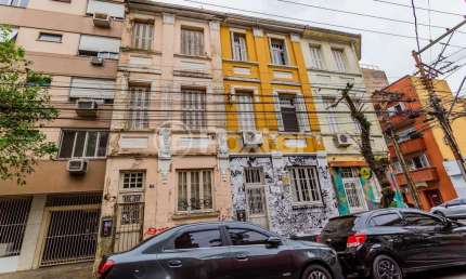 Casa com 4 quartos à venda na Rua Demétrio Ribeiro, 752, Centro Histórico, Porto Alegre, 200 m2 por R$ 695.000