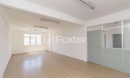 Barracão / Galpão / Depósito com 7 salas à venda na Rua Conselheiro Travassos, 235, São Geraldo, Porto Alegre, 740 m2 por R$ 900.000
