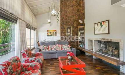 Casa com 3 quartos à venda na Rua Gustavo Schmidt, 20, Três Figueiras, Porto Alegre, 313 m2 por R$ 1.950.000
