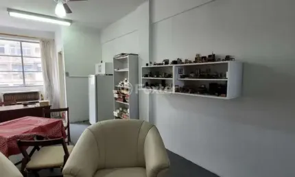 Sala comercial com 1 sala à venda na rua vigário josé inácio, 371, centro histórico, porto alegre, 23 m2 por r$ 52.000