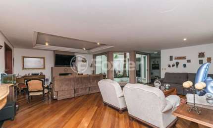 Casa com 4 quartos à venda na Rua Miracema, 272, Chácara das Pedras, Porto Alegre, 378 m2 por R$ 1.596.000