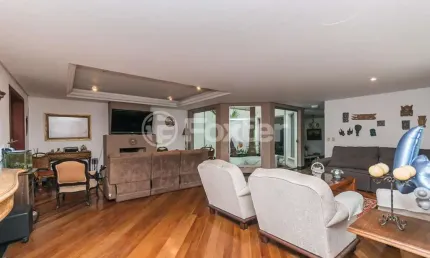 Casa com 4 quartos à venda na Rua Miracema, 272, Chácara das Pedras, Porto Alegre, 378 m2 por R$ 1.596.000