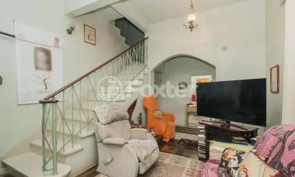 Casa com 5 quartos à venda na Avenida Clemenciano Barnasque, 519, Teresópolis, Porto Alegre, 195 m2 por R$ 598.000