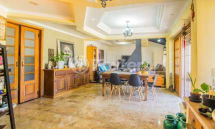 Casa com 3 quartos à venda na Rua Doutor Ney Cabral, 427, Teresópolis, Porto Alegre, 282 m2 por R$ 930.000