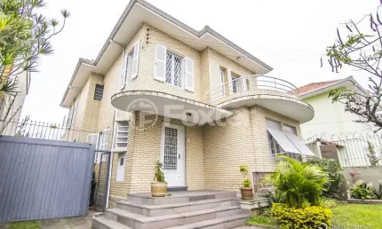 Casa comercial com 2 salas à venda na Rua General Gomes Carneiro, 258, Medianeira, Porto Alegre, 250 m2 por R$ 799.000