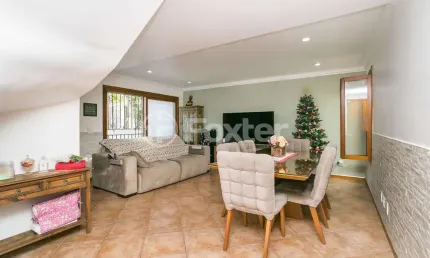 Casa com 6 quartos à venda na Rua Doutor Mário Totta, 2114, Tristeza, Porto Alegre, 342 m2 por R$ 1.350.000