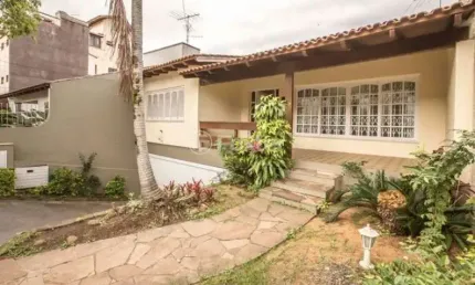 Casa com 4 quartos à venda na Rua Eurico Lara, 496, Medianeira, Porto Alegre, 309 m2 por R$ 950.000