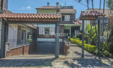 Casa com 3 quartos à venda na Rua Edmundo Bastian, 260, Cristo Redentor, Porto Alegre, 384 m2 por R$ 1.200.000