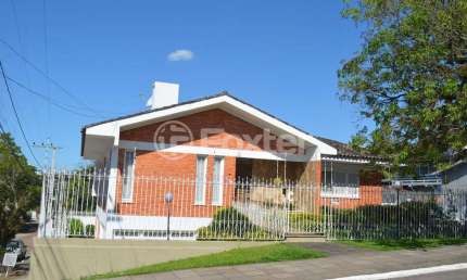 Casa comercial com 3 salas à venda na Rua Açores, 377, Tarumã, Viamão, 422 m2 por R$ 1.600.000
