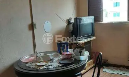 Apartamento com 2 quartos à venda na Rua Paulo Granato Martins, 40, Rubem Berta, Porto Alegre, 42 m2 por R$ 110.000