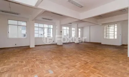 Sala comercial com 7 salas à venda na Rua Uruguai, 155, Centro Histórico, Porto Alegre, 119 m2 por R$ 350.000