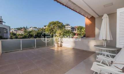 Casa com 4 quartos à venda na Rua Moema, 587, Chácara das Pedras, Porto Alegre, 414 m2 por R$ 2.200.000