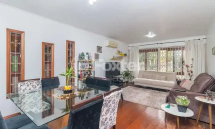 Casa com 4 quartos à venda na rua doutor derly monteiro, 465/455, jardim itu sabará, porto alegre, 269 m2 por r$ 1.162.800