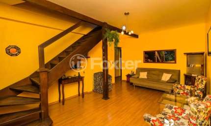 Casa com 5 quartos à venda na Avenida Eduardo Prado, 281, Cavalhada, Porto Alegre, 177 m2 por R$ 999.000