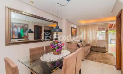 Casa com 3 quartos à venda na Rua Doutor Galdino Nunes Vieira, 131, Jardim Itu Sabará, Porto Alegre, 140 m2 por R$ 645.000