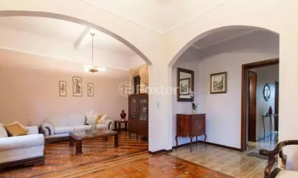 Casa com 3 quartos à venda na Rua Guilherme Schell, 209, Santo Antônio, Porto Alegre, 378 m2 por R$ 1.800.000