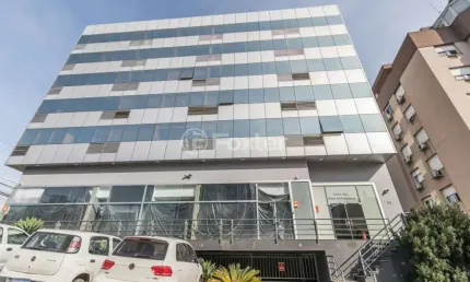 Sala comercial com 1 sala à venda na Avenida Teixeira Mendes, 22, Chácara das Pedras, Porto Alegre, 64 m2 por R$ 375.000