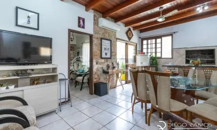 Casa com 3 quartos à venda na Rua Madre Maria Selima, 39, Morro Santana, Porto Alegre, 158 m2 por R$ 680.000