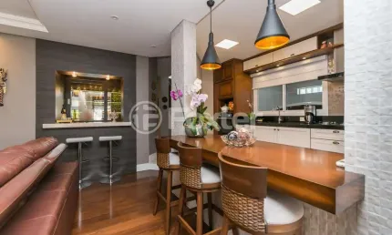 Casa com 4 quartos à venda na Rua Evaristo da Veiga, 72, Partenon, Porto Alegre, 432 m2 por R$ 1.750.000