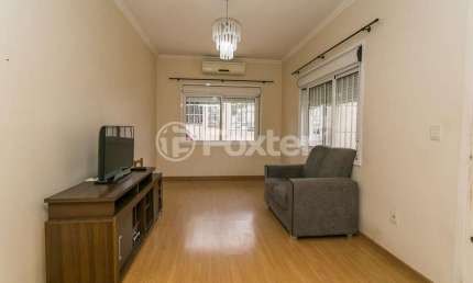 Casa com 2 quartos à venda na Praça Alfred Sehbe, 122, Vila Ipiranga, Porto Alegre, 116 m2 por R$ 645.000