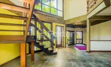 Casa com 5 quartos à venda na Avenida Guaíba, 4556, Vila Assunção, Porto Alegre, 349 m2 por R$ 1.800.000