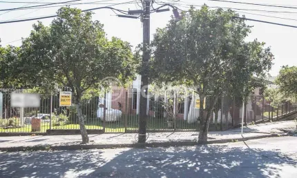 Casa com 3 quartos à venda na Rua Amapá, 1040, Vila Nova, Porto Alegre, 432 m2 por R$ 950.000