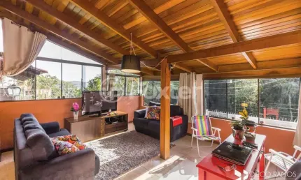 Casa com 3 quartos à venda na Rua Darcy Fagundes, 85, Espírito Santo, Porto Alegre, 200 m2 por R$ 900.000