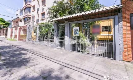 Casa com 3 quartos à venda na Rua Jaguari, 713, Cristal, Porto Alegre, 308 m2 por R$ 980.000