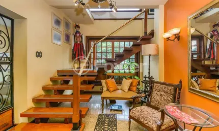 Casa com 3 quartos à venda na Rua João Guimarães, 377, Santa Cecília, Porto Alegre, 271 m2 por R$ 1.290.000