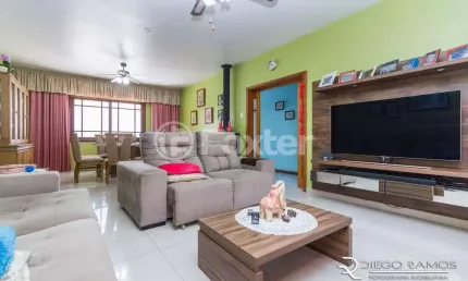 Casa comercial com 2 salas à venda na Travessa Afonso Mabilde, 111, Santa Maria Goretti, Porto Alegre, 247 m2 por R$ 1.090.000