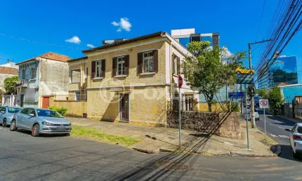 Casa com 8 quartos à venda na Rua Tiradentes, 142, Independência, Porto Alegre, 305 m2 por R$ 1.500.000
