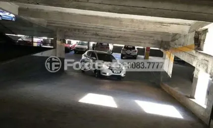 Garagem à venda na Avenida Independência, 813, Independência, Porto Alegre, 12 m2 por R$ 55.000