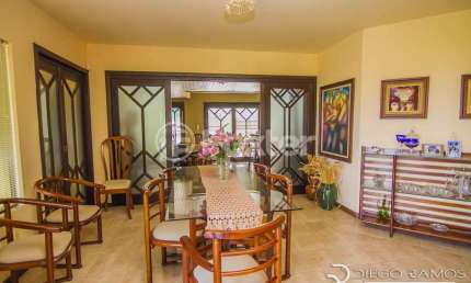 Casa com 5 quartos à venda na Avenida Coronel Marcos, 96, Pedra Redonda, Porto Alegre, 600 m2 por R$ 2.160.000