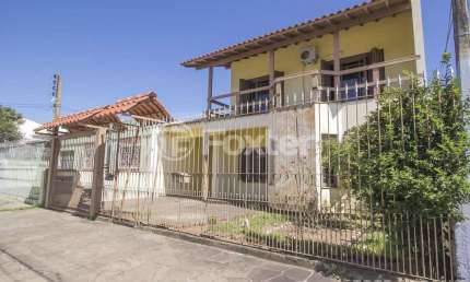 Casa com 6 quartos à venda na Rua Vicente Marsiglia Filho, 75, Jardim Leopoldina, Porto Alegre, 600 m2 por R$ 520.000