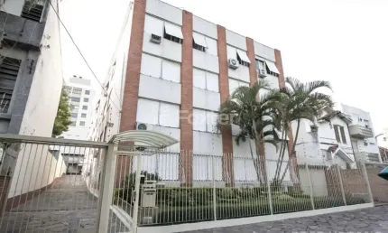Apartamento com 3 quartos à venda na avenida coronel lucas de oliveira, 2448, petrópolis, porto alegre, 90 m2 por r$ 360.000