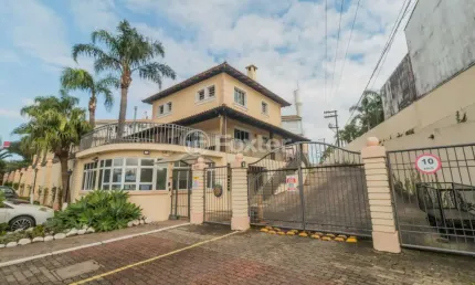 Casa em condomínio fechado com 3 quartos à venda na Avenida da Cavalhada, 5075, Cavalhada, Porto Alegre, 79 m2 por R$ 420.000